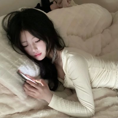 看她轻轻的飞起